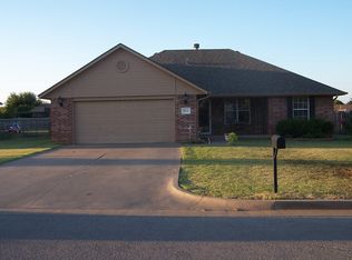 563 Adams Ave NW, Piedmont, OK 73078