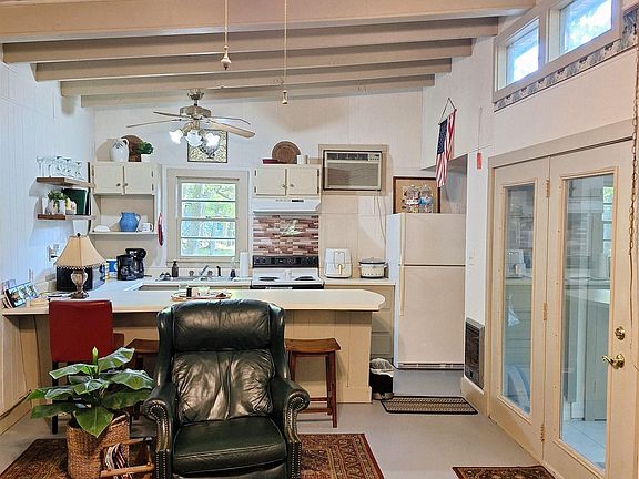 8th image of 1176 Englewood Lake Cir