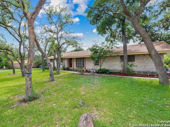 439 Harbour Way, Lakehills, TX 78063