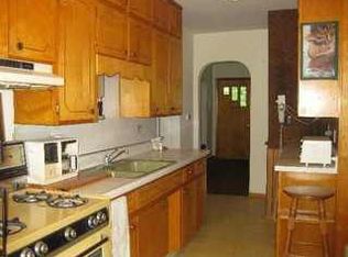 1014 W 6th St, Waterloo, IA 50702