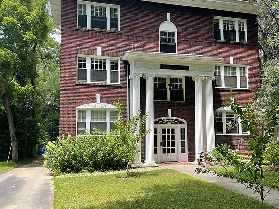 historic Montford walk to town