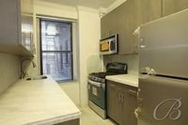 Sold by Bond New York | media 11