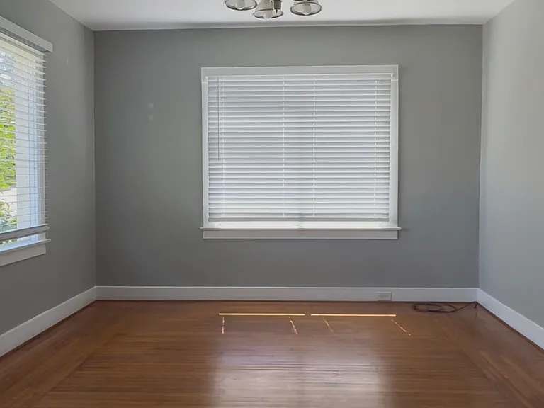 921 Laguna Ave — Photo 3