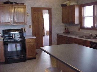 100 Salisbury St, Lacona, NY 13083