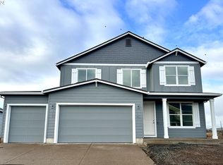 797 Farmington Dr, Junction City, OR 97448