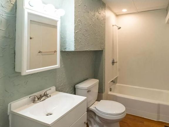4th image of 219 E Burgess St Unit 3