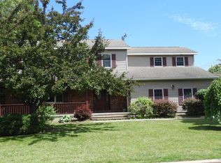 46 Trafalgar Dr, Plattsburgh, NY 12901