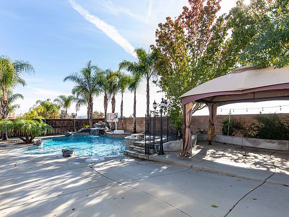 5th image of 25851 Balsam Fir Cir