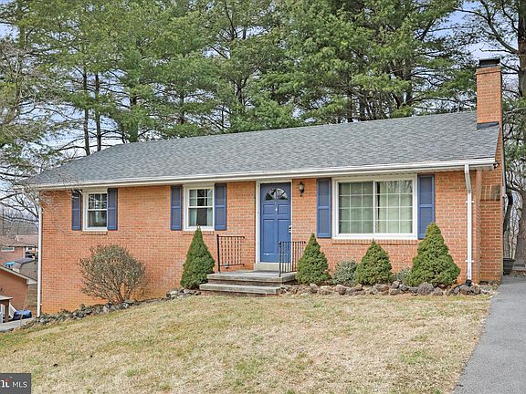 5th image of 4 Evelyn Ct