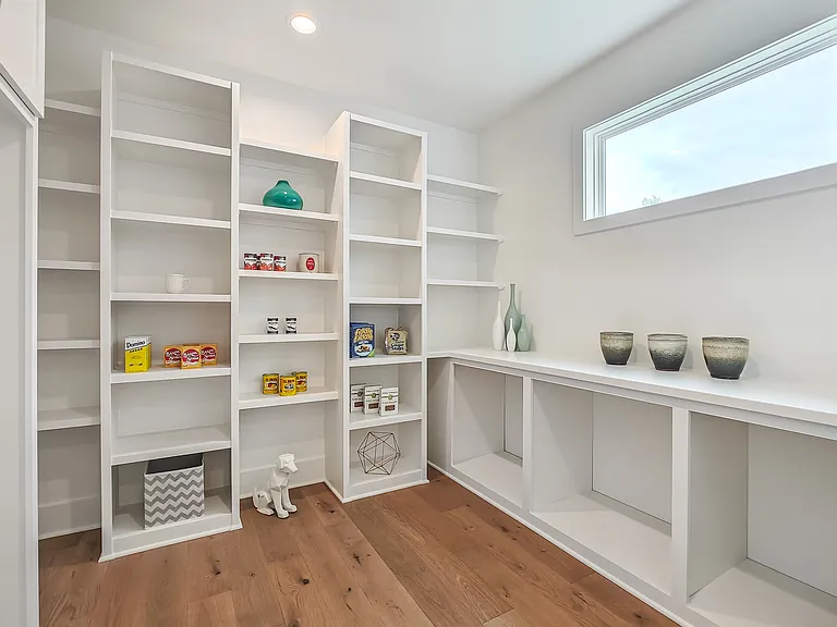 18401 Monrovia St — Photo 26
