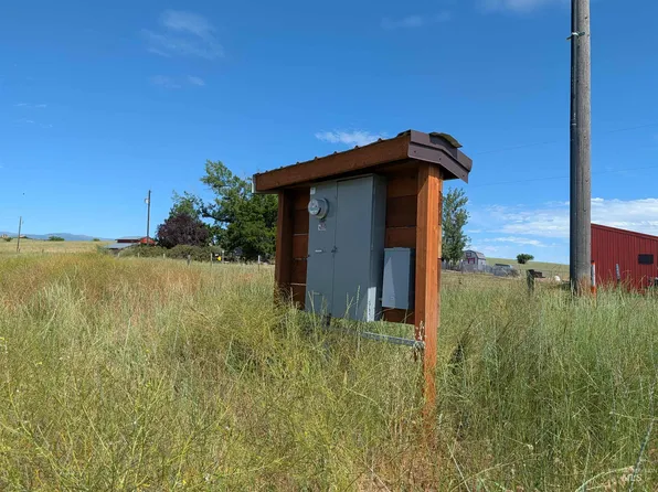 2187 Apple Ln, Mesa, ID 83643