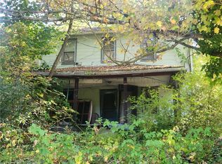 841 N 2nd St, Apollo, PA 15613