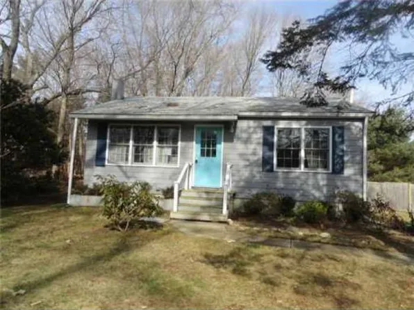 14 Maple Rd, Warren, RI 02885