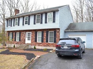 529 Executive Dr, Stroudsburg, PA 18360