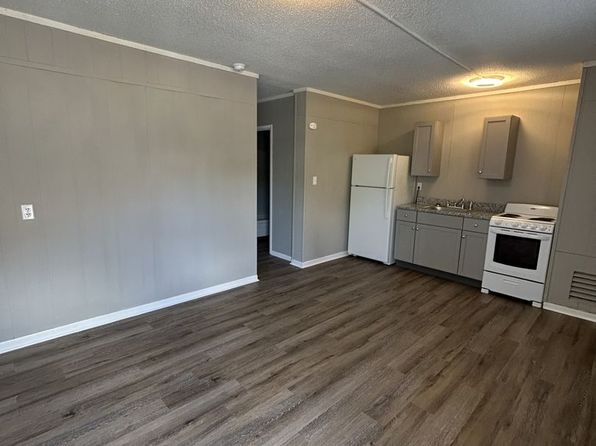 1411 S Broadway | 1411 S Broadway St, Pittsburg, KS