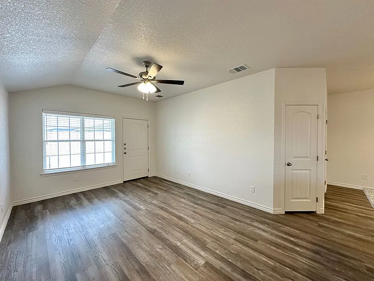 234B Dolphin Dr — Photo 6