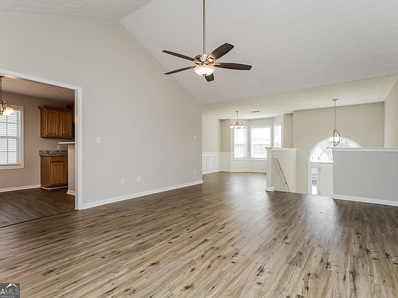 2nd image of 85 Trelawney Dr