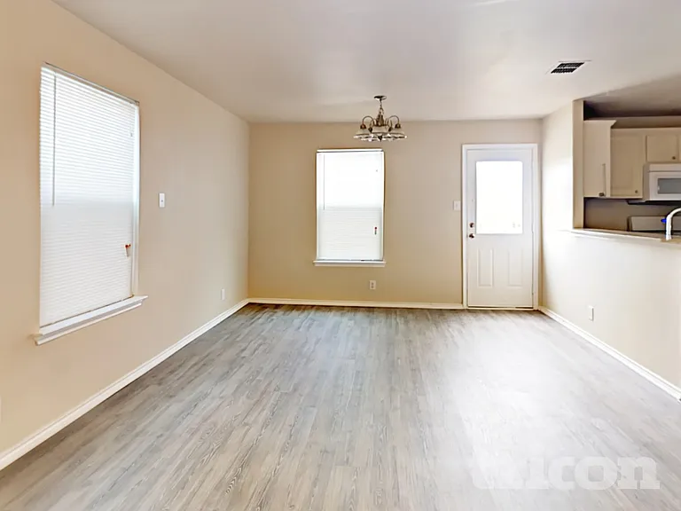 5614 Red Cyn — Photo 3