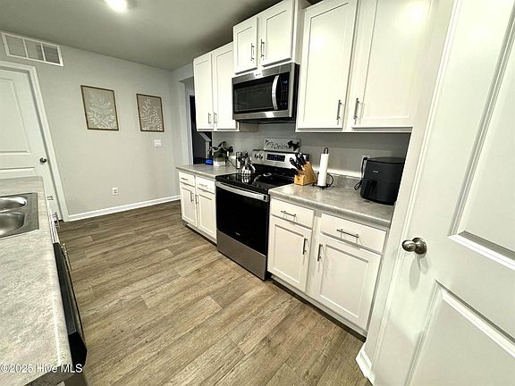5th image of 1248 Hidden Creek Dr