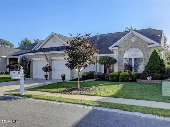 34 Spyglass Drive, Jackson, NJ 08527