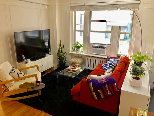 Rented by Performing Assets Corp | media 9