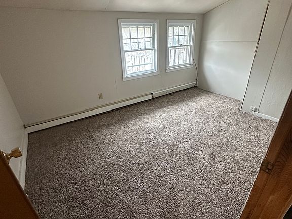 5th image of 3311 Crescent Dr APT 4