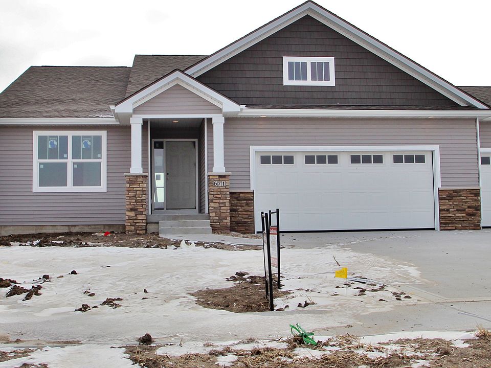 1st image of 671 Nw Autumn Crest Drive