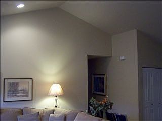 4th image of 25 Westview Dr