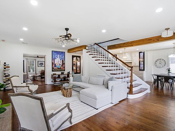 4th image of 2201 Myrtle Ave