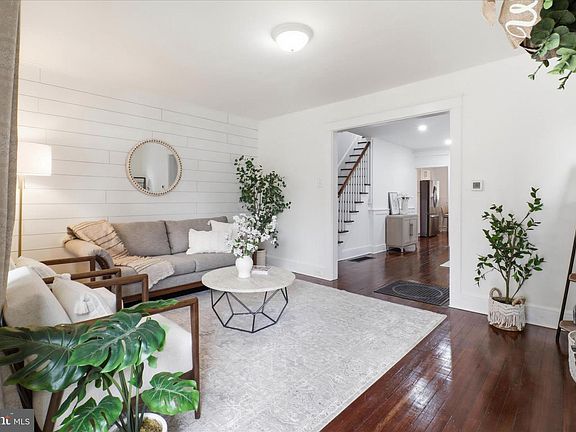 3rd image of 639 S West End Ave