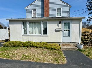 227 Hunters Rd, Norwich, CT 06360