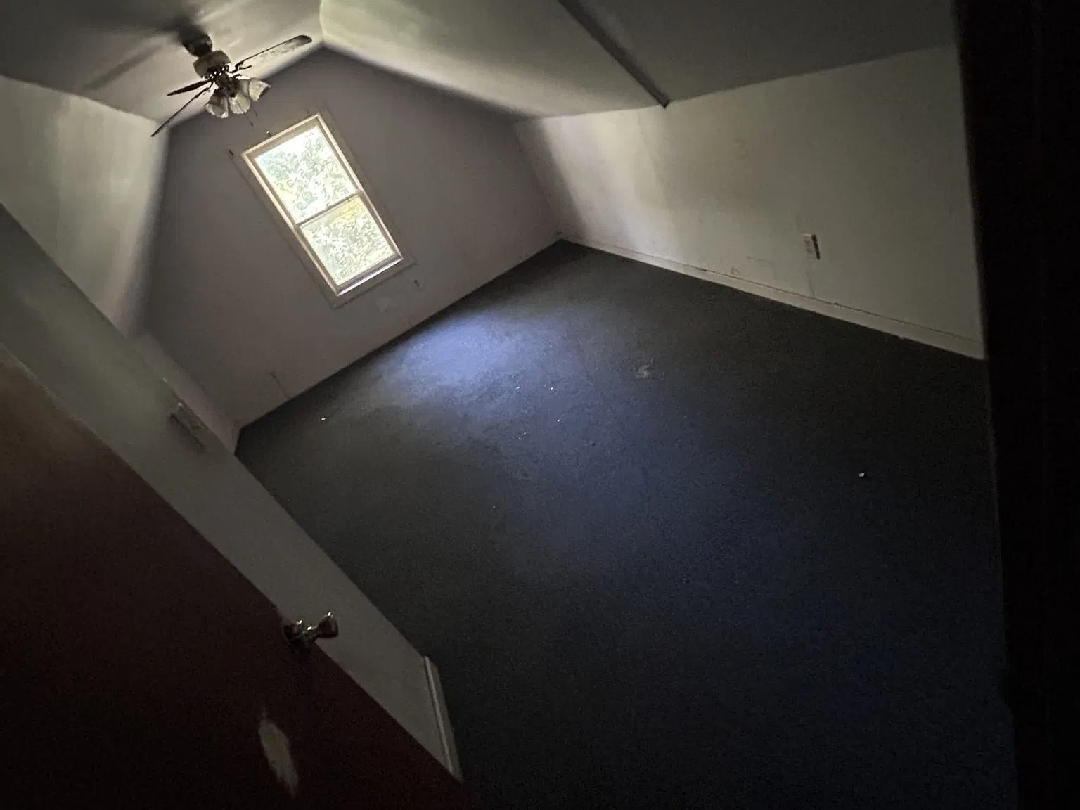 2 bed, 1042 sqft, $1,295 — Photo 3