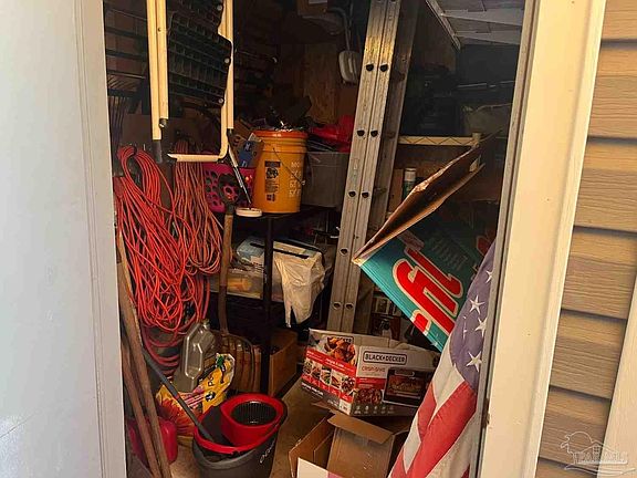 3rd image of 3248 Fernwood Dr