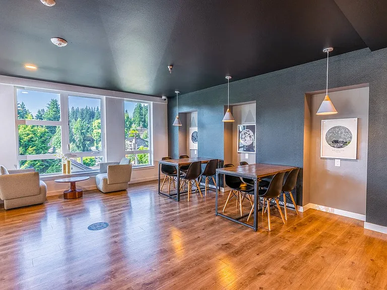Edition Apartments — Photo 16