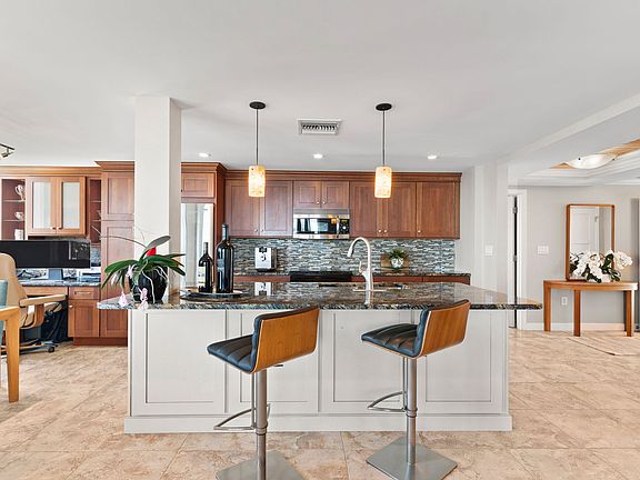 5th image of 10482 Gulf Shore Dr APT 263