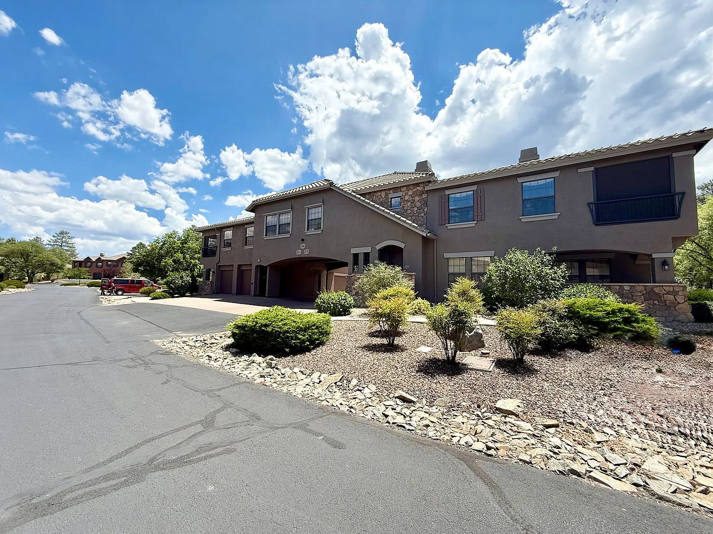 Luxury Fully Furnished Golf Course Condo in Gated Hassayampa! — Photo 1