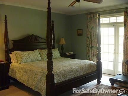5th image of 136 Acacia Dr
