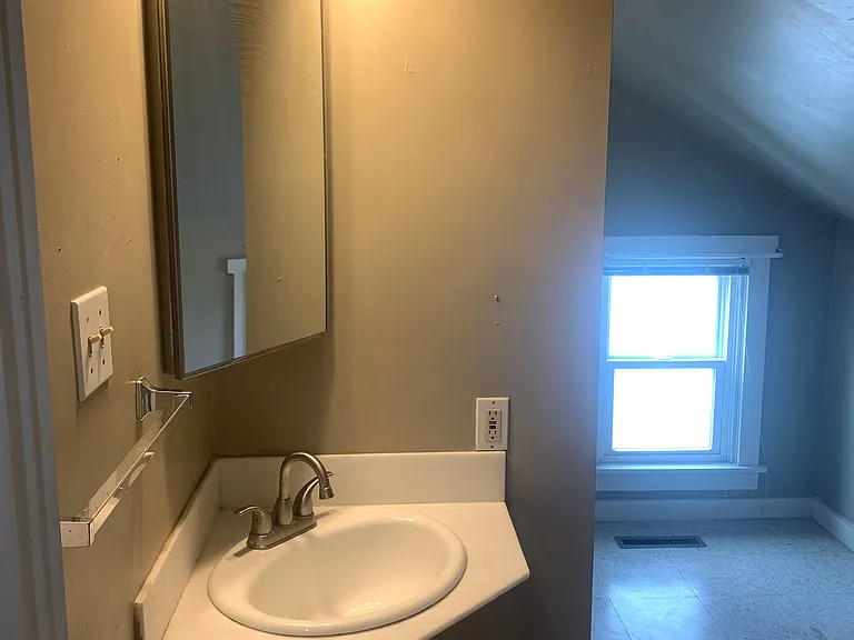30 W Main St — Photo 8