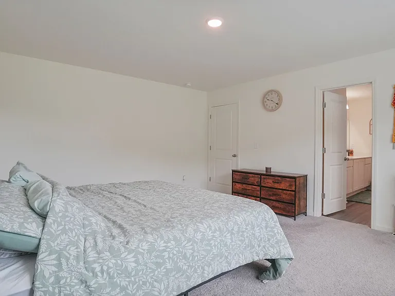 530 Cessna Dr — Photo 33