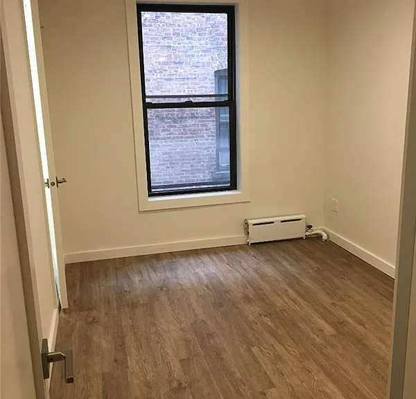 200 W 109th St #C6 — Photo 15
