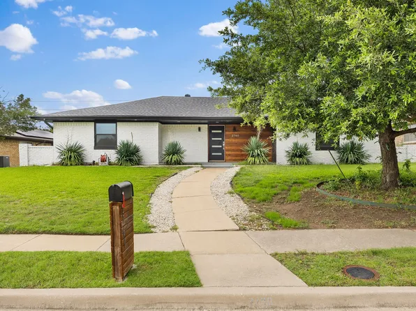 2760 N Hillbrier Cir, Plano, TX 75075