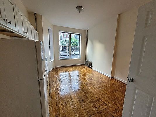 2nd image of 304 Quincy St APT 1D