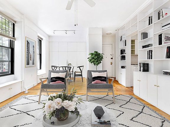 3rd image of 507 W 111th St APT 1