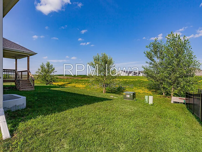 5901 NE Sherman Dr — Photo 28