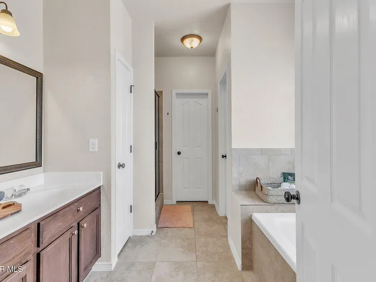 7359 Burntside Ln — Photo 13