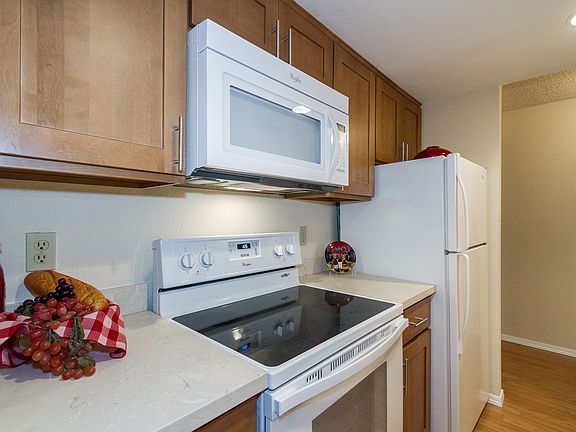 4th image of 14580 NE 31st St APT G308