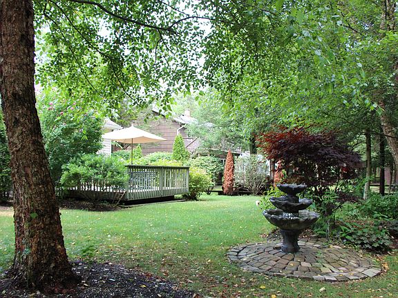 3rd image of 43 Pinehurst Dr