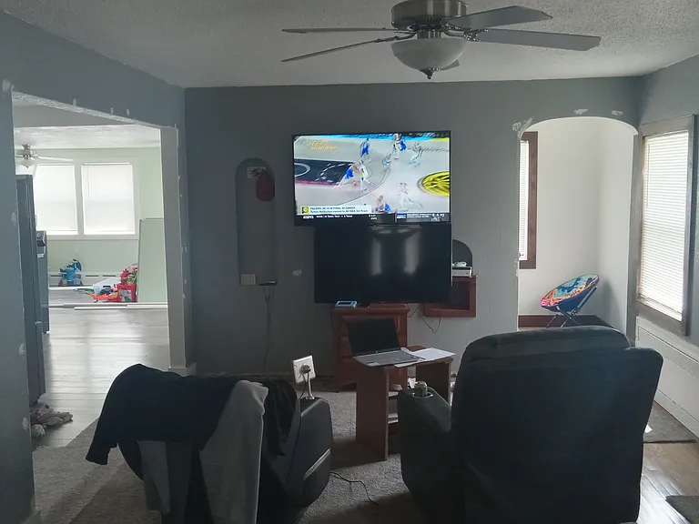 3031 Losey Blvd S — Photo 3