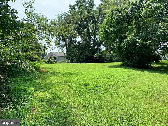 2nd image of Bennett Ave