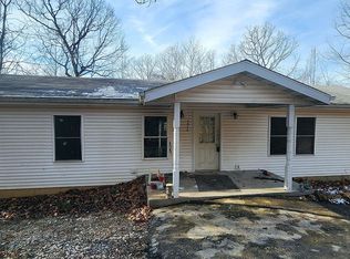 9424 Woodland Rd, Robertsville, MO 63072